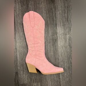 Private Label Pink suede Heeled Boots